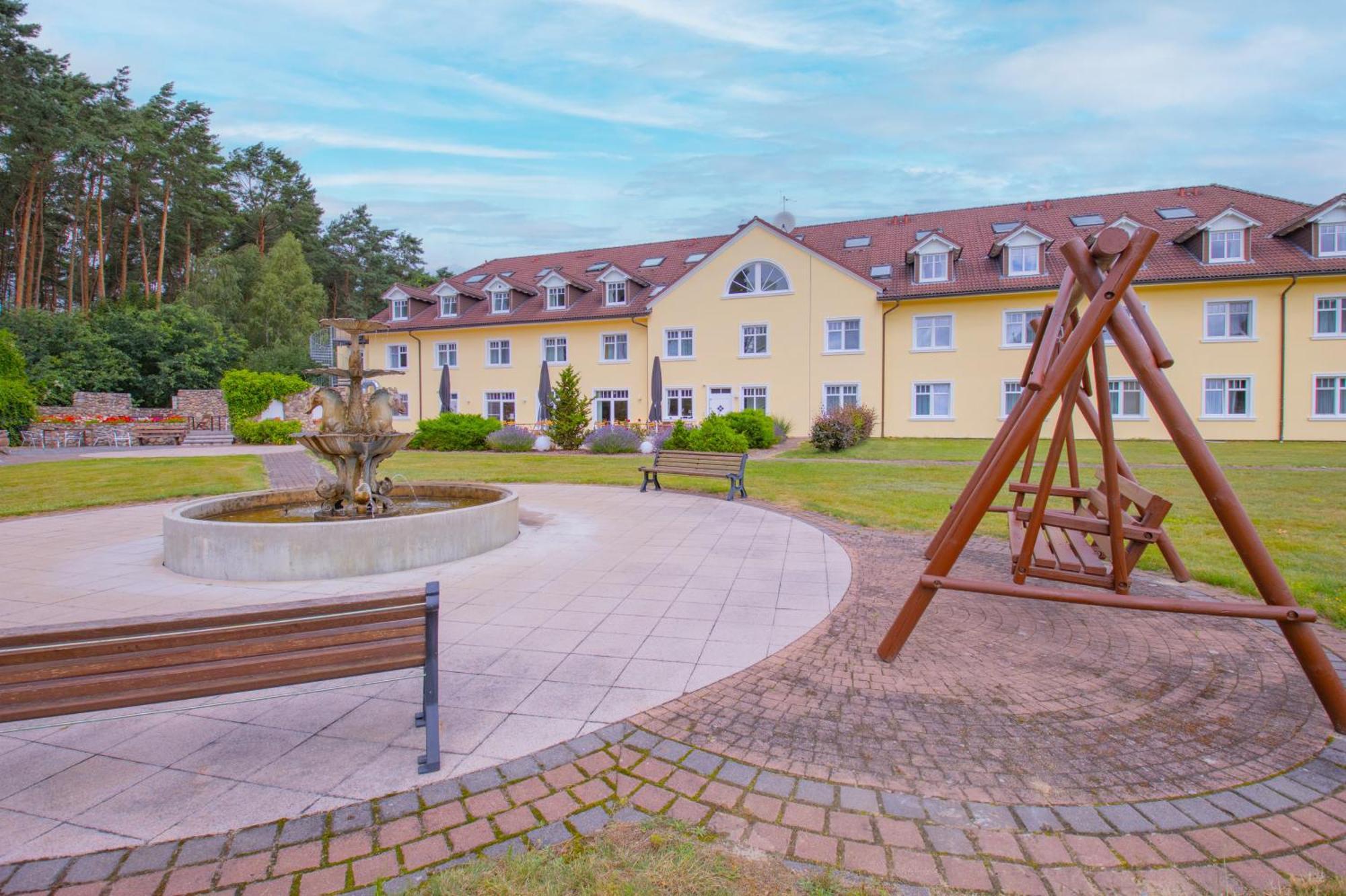 Ferien Hotel Flaeming Niemegk  المظهر الخارجي الصورة