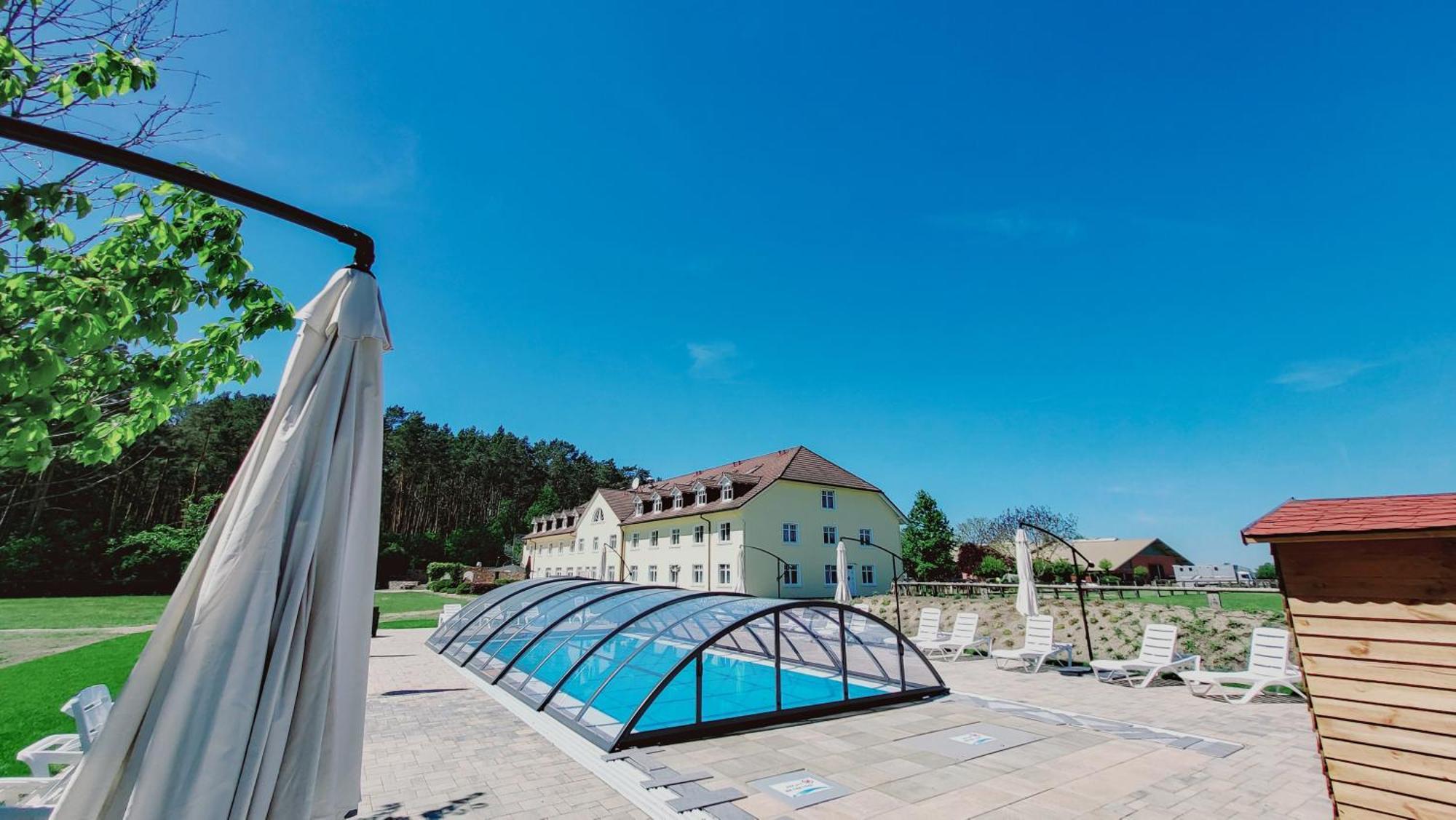 Ferien Hotel Flaeming Niemegk  المظهر الخارجي الصورة